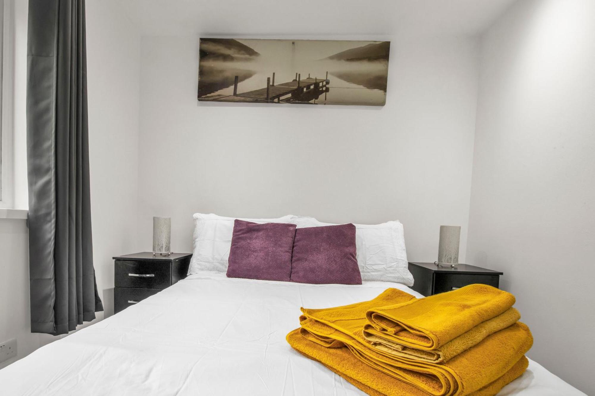 Apartment New King Size Bed With Free Parking London